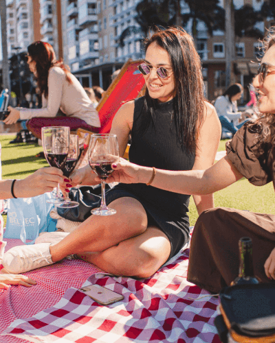 UM LUGAR PARA VOCÊ VIVENCIAR UM LUGAR PARA VOCÊ VIVENCIAR